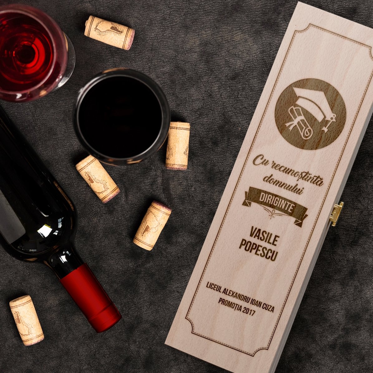 Cutie de vin personalizată - Absolvire