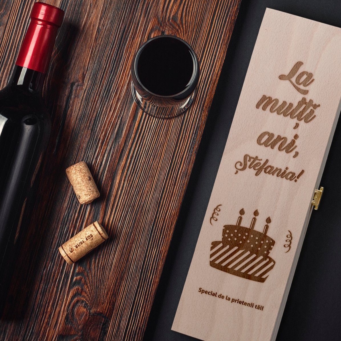 Cutie de vin personalizată - Tort Aniversar
