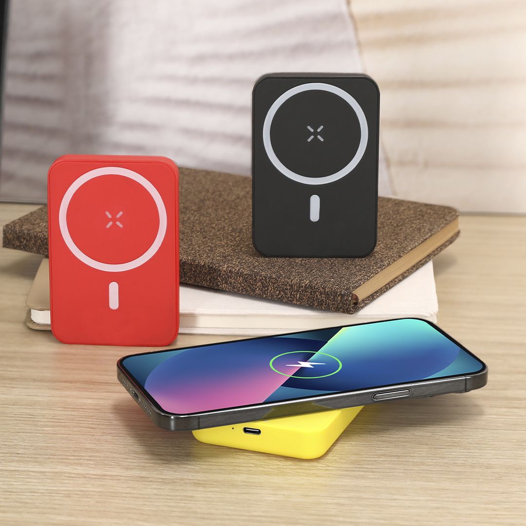Baterie externă personalizată cu încărcare wireless și prindere magnetică, 5.000 mAh, TUDELAK