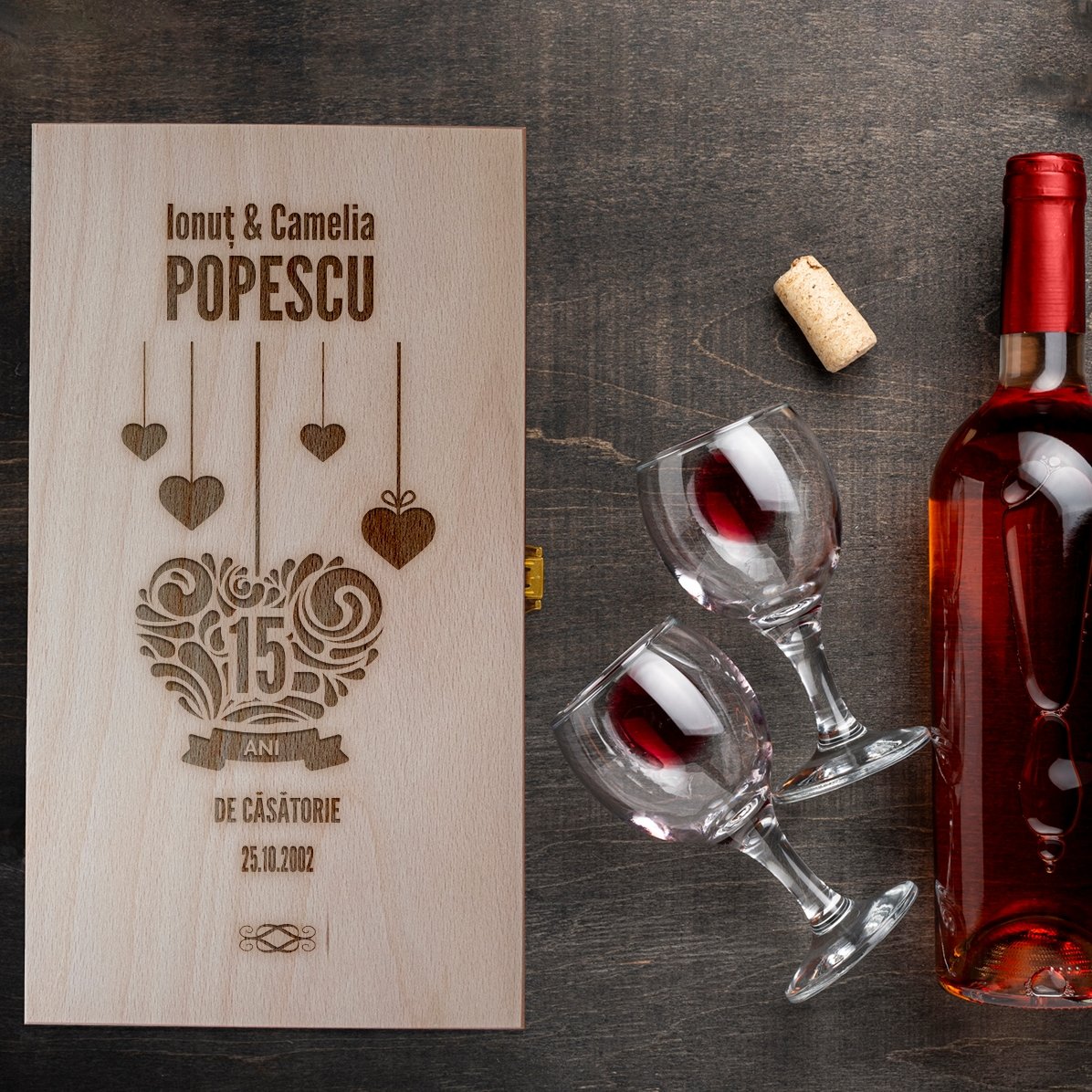 Cutie de vin personalizată pentru două sticle - Aniversare de relație