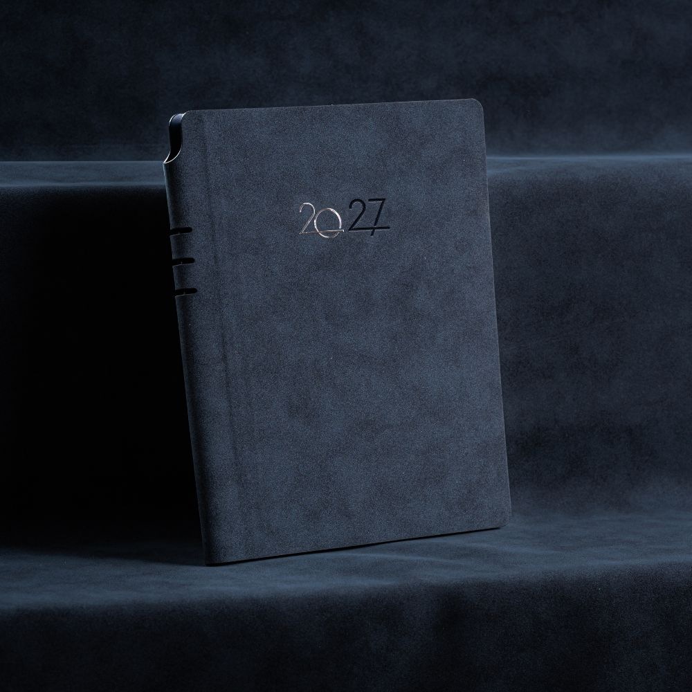 Agendă premium nedatată UNIKA NUBUK 16 × 22 cm