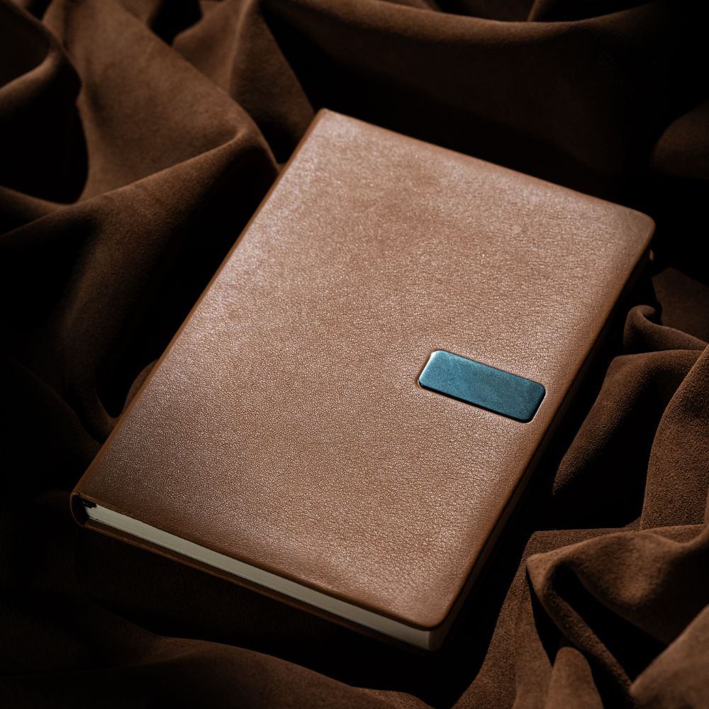 Agendă premium datată UNIKA ORION 16 × 22 cm 2027